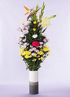 花材 ヒバ、大菊、鉄砲百合、ストレリチア、グラジオラス、トルコキキョウ、けーネーション、SP菊